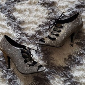 Silver and gray lace up heels 8.5